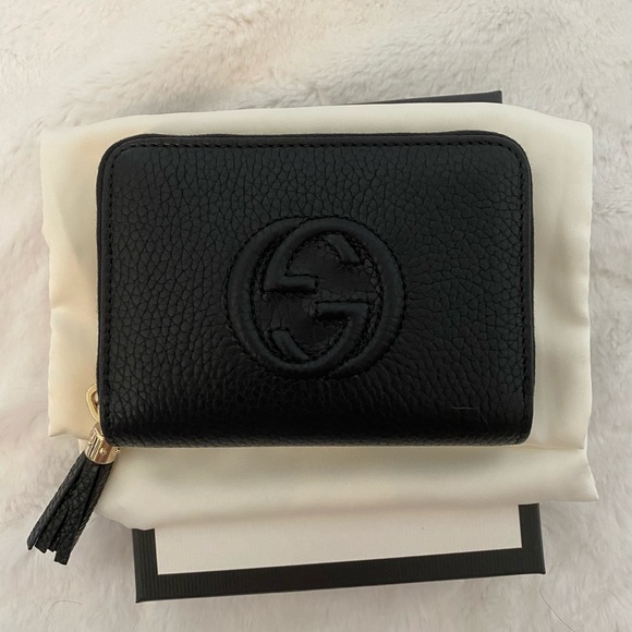 Gucci Handbags - Gucci Soho Cellarius Wallet